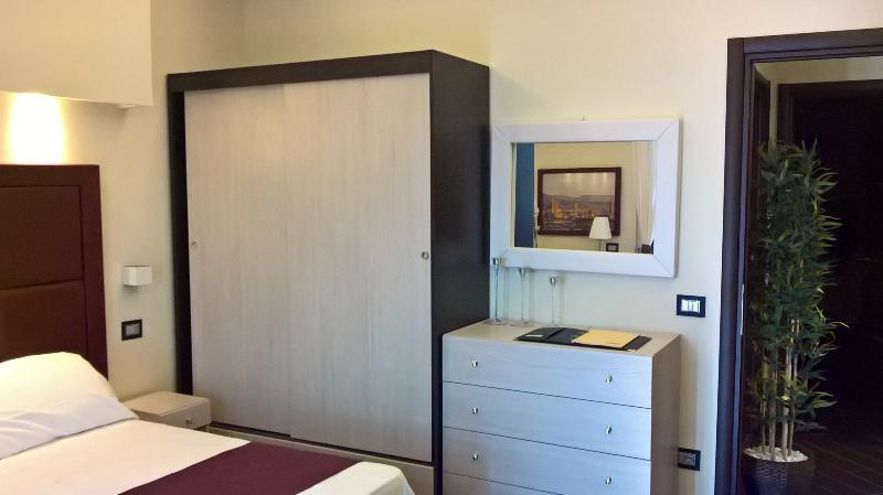 Eurohome Comfort Apartment Синья Экстерьер фото