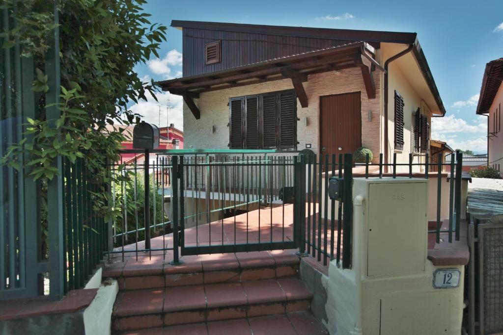Eurohome Comfort Apartment Синья Экстерьер фото